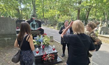 Spacer po Powązkach Wojskowych.