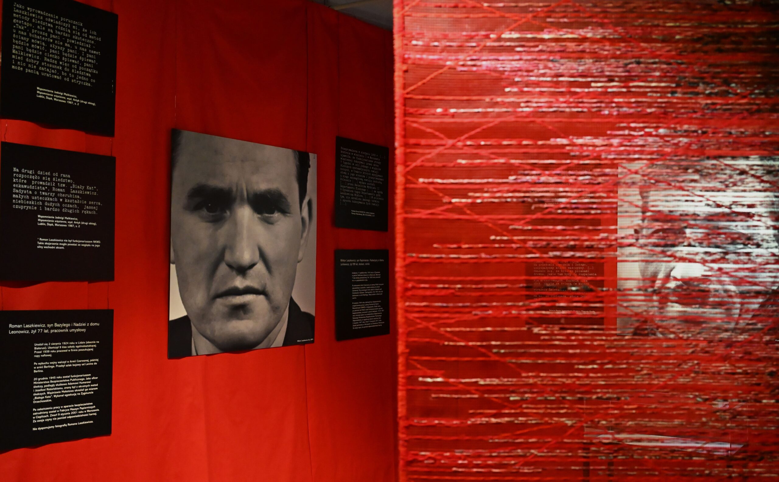 Fragment wystawy o katach i egzekucjach w więzieniu mokotowskim.