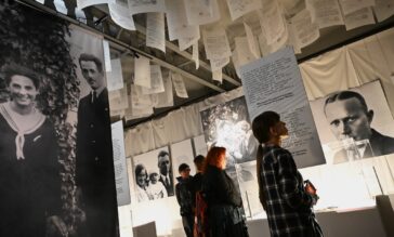 Fragment ekspozycji z wystawy o katach i egzekucjach w więzieniu mokotowskim.