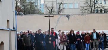 Rekolekcje i&nbsp;Droga Krzyżowa na&nbsp;Rakowieckiej