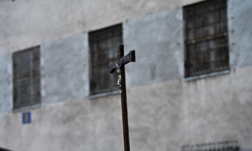 Droga Krzyżowa na Rakowieckiej w dawnym więzieniu mokotowskim.