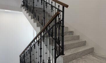 Klatka schodowa po modernizacji.